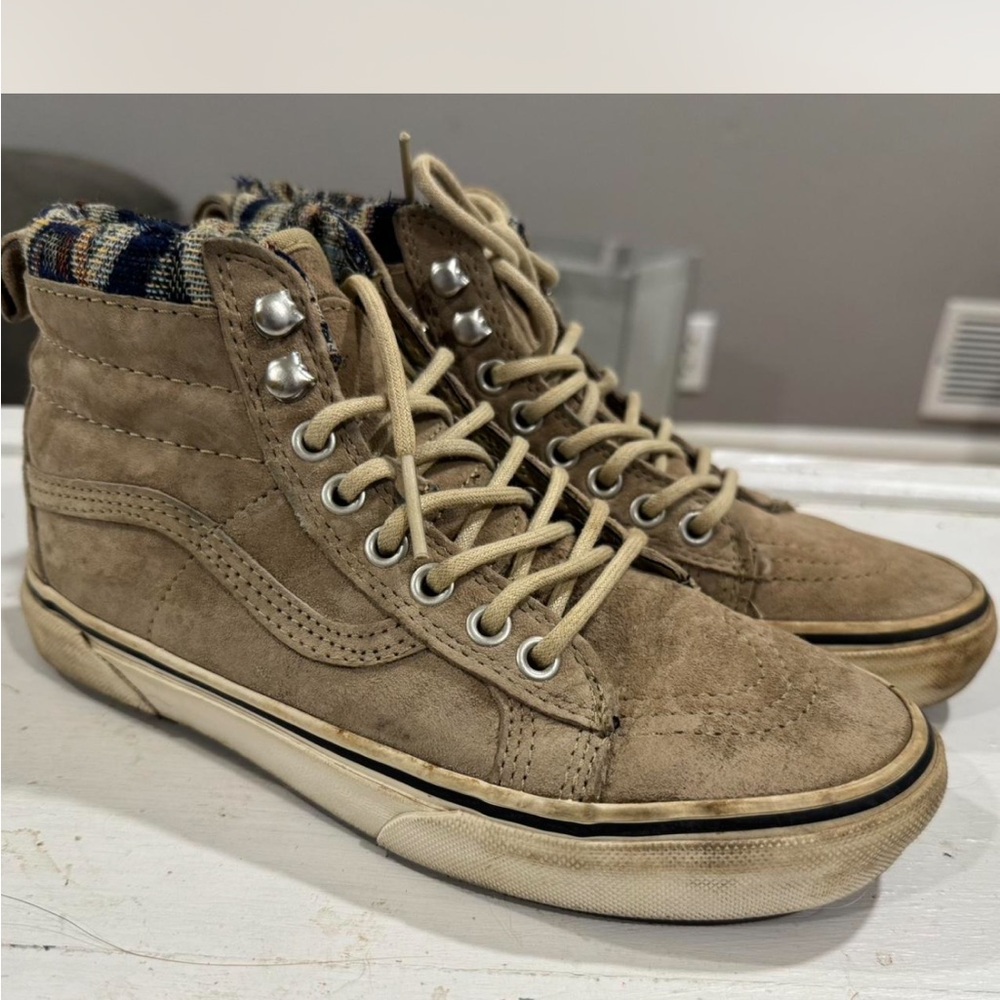 Vans Tan High-Top Sneakers Suede Lace-Up